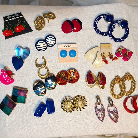 Lot of 21 pairs of earrings - Picture 1 of 3
